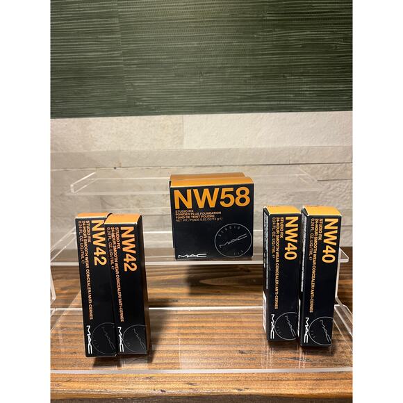 MAC Studio Fix 24-Hour Smooth Wear Concealer SHADE NW42 MSRP$30 - Picture 2 of 5